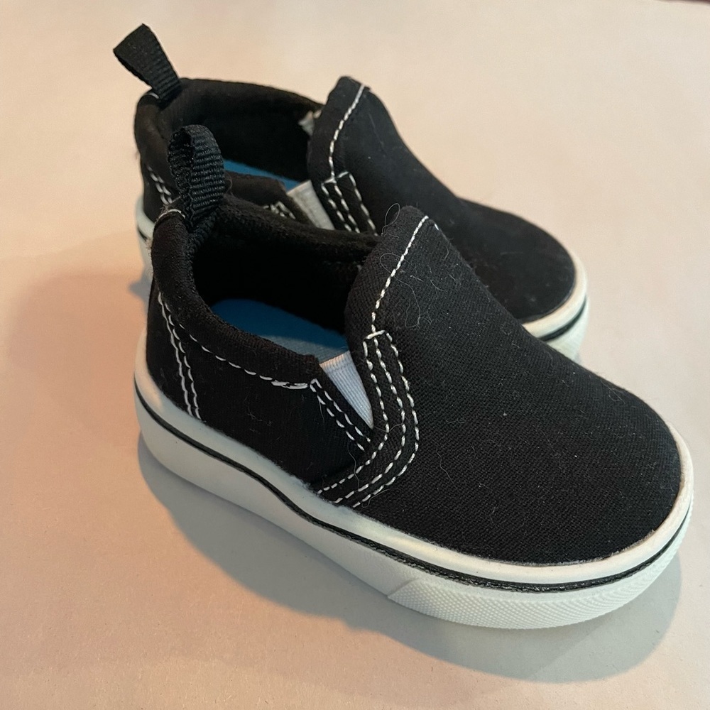 Toddler Size 2 Black Slip-on Sneakers in excellent pre owned condition
